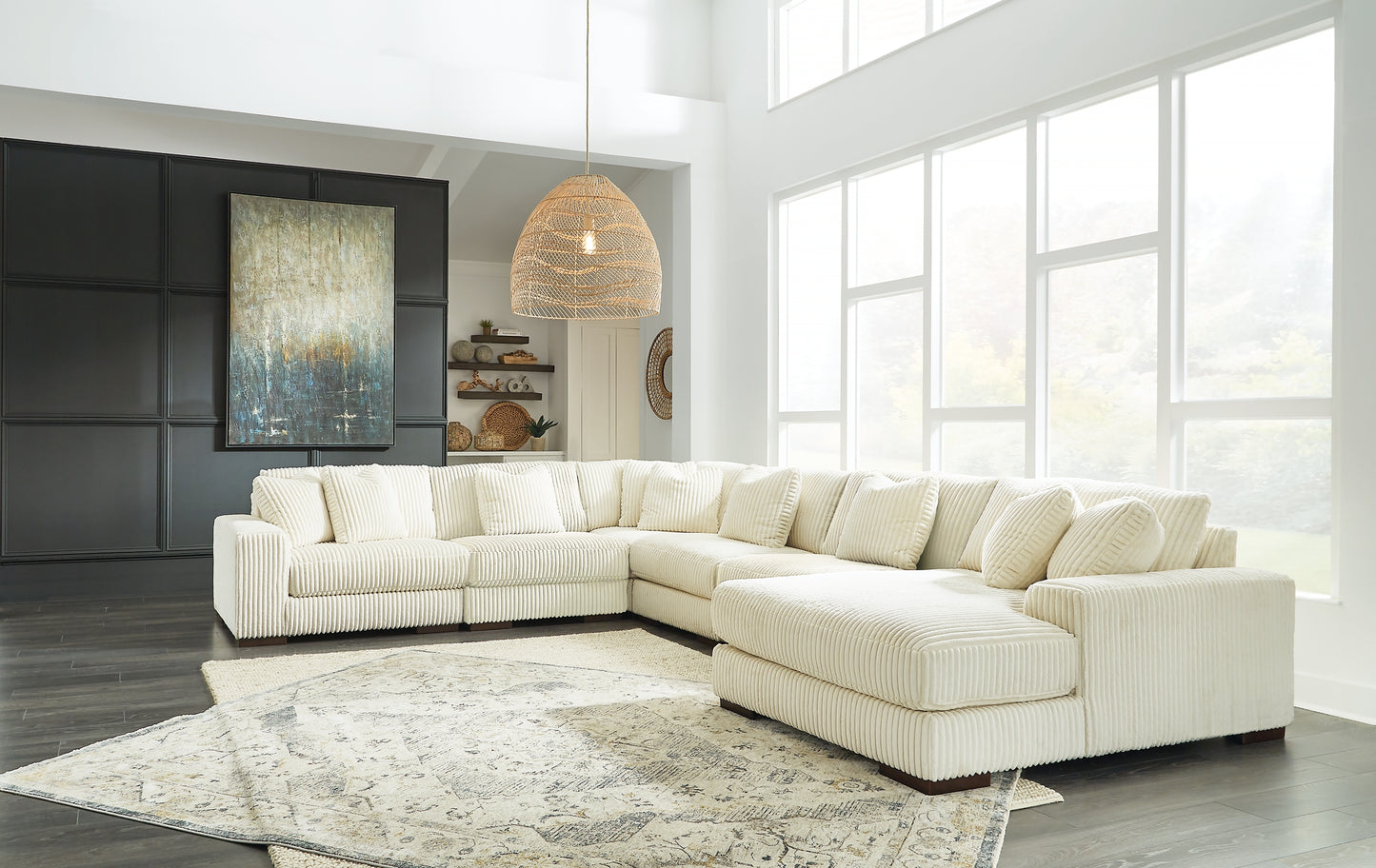 Lindyn 6-Piece Sectional with Chaise