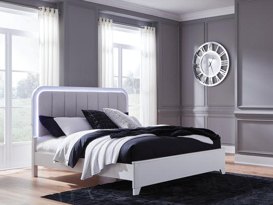 Jarlee Upholstered Panel Bed