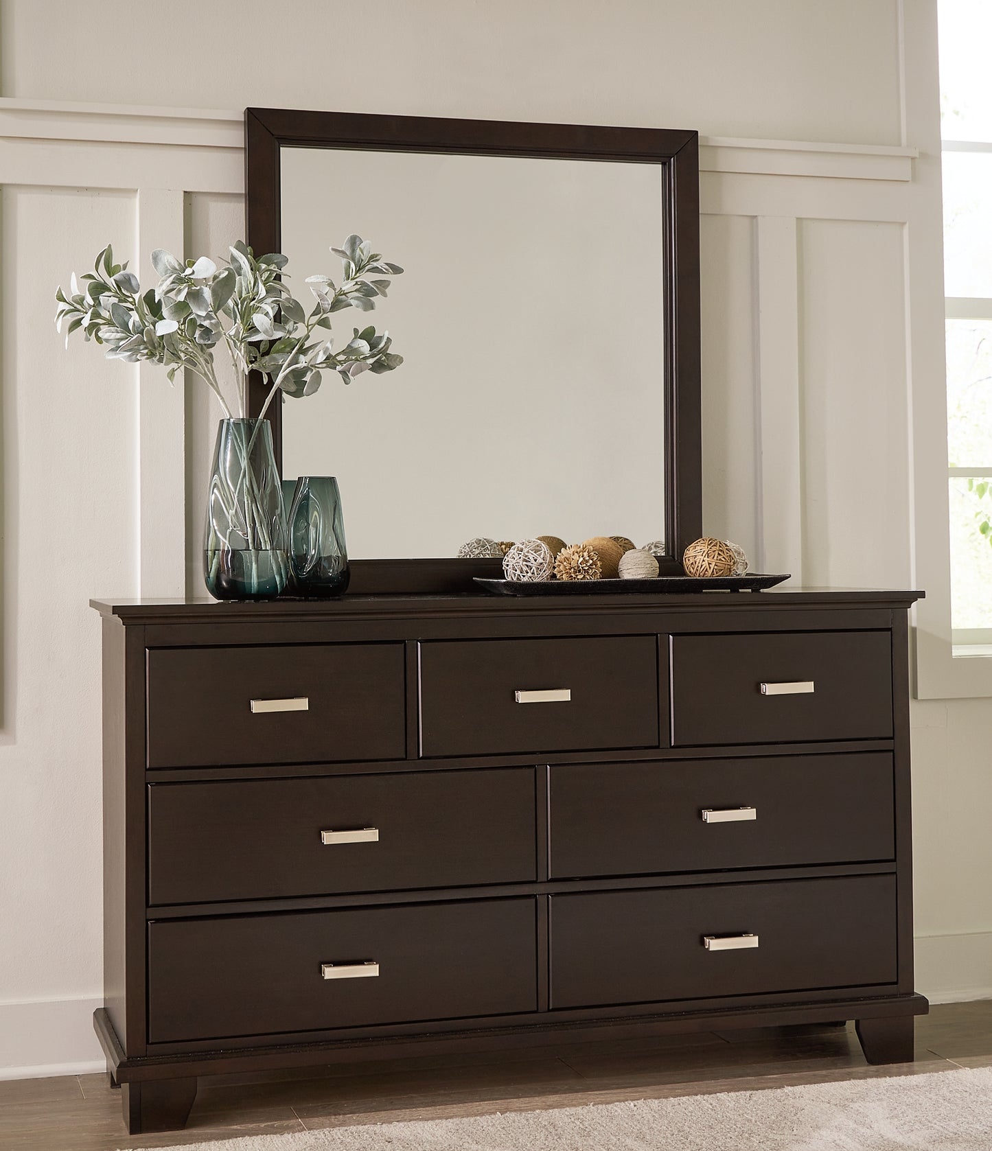 Covetown King Panel Bed with Mirrored Dresser, Chest and Nightstand