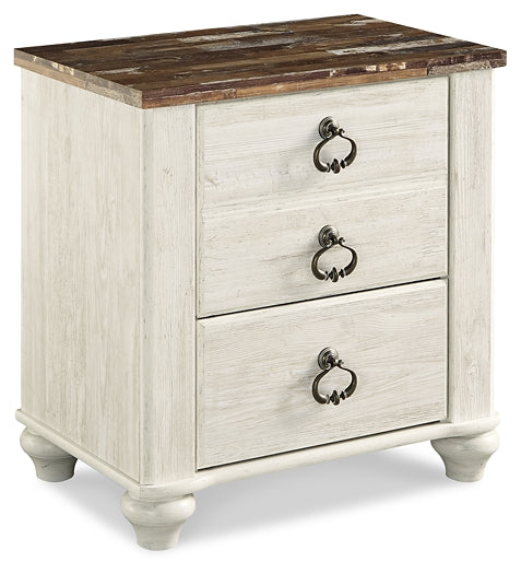 Willowton King Panel Bed with Mirrored Dresser and Nightstand