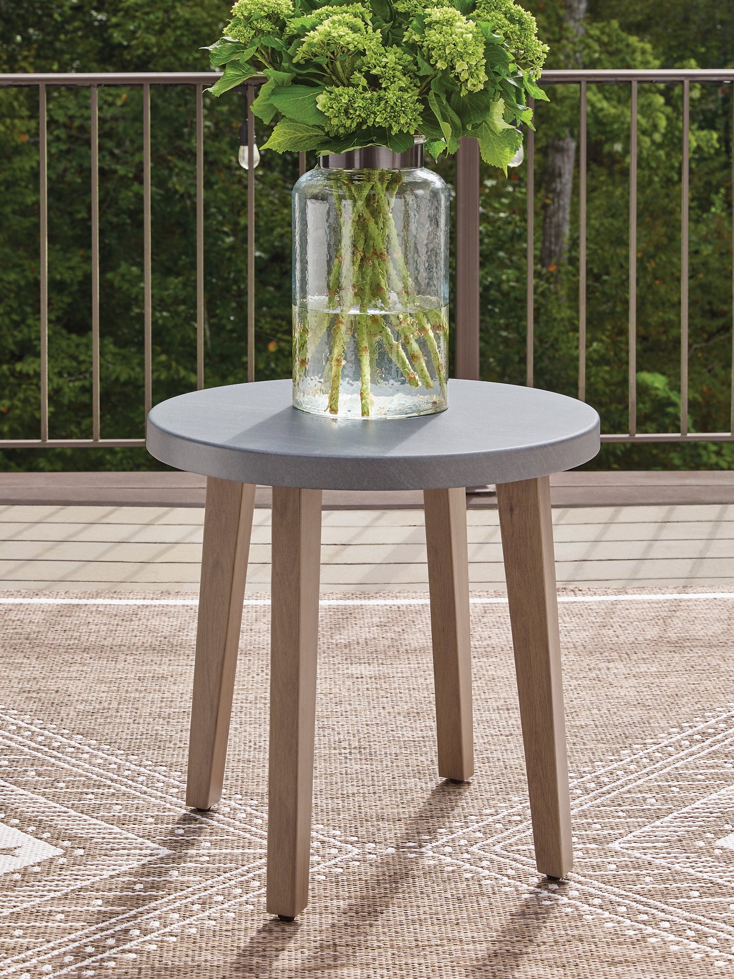 Ashley Express - Harmony Headlands Round End Table